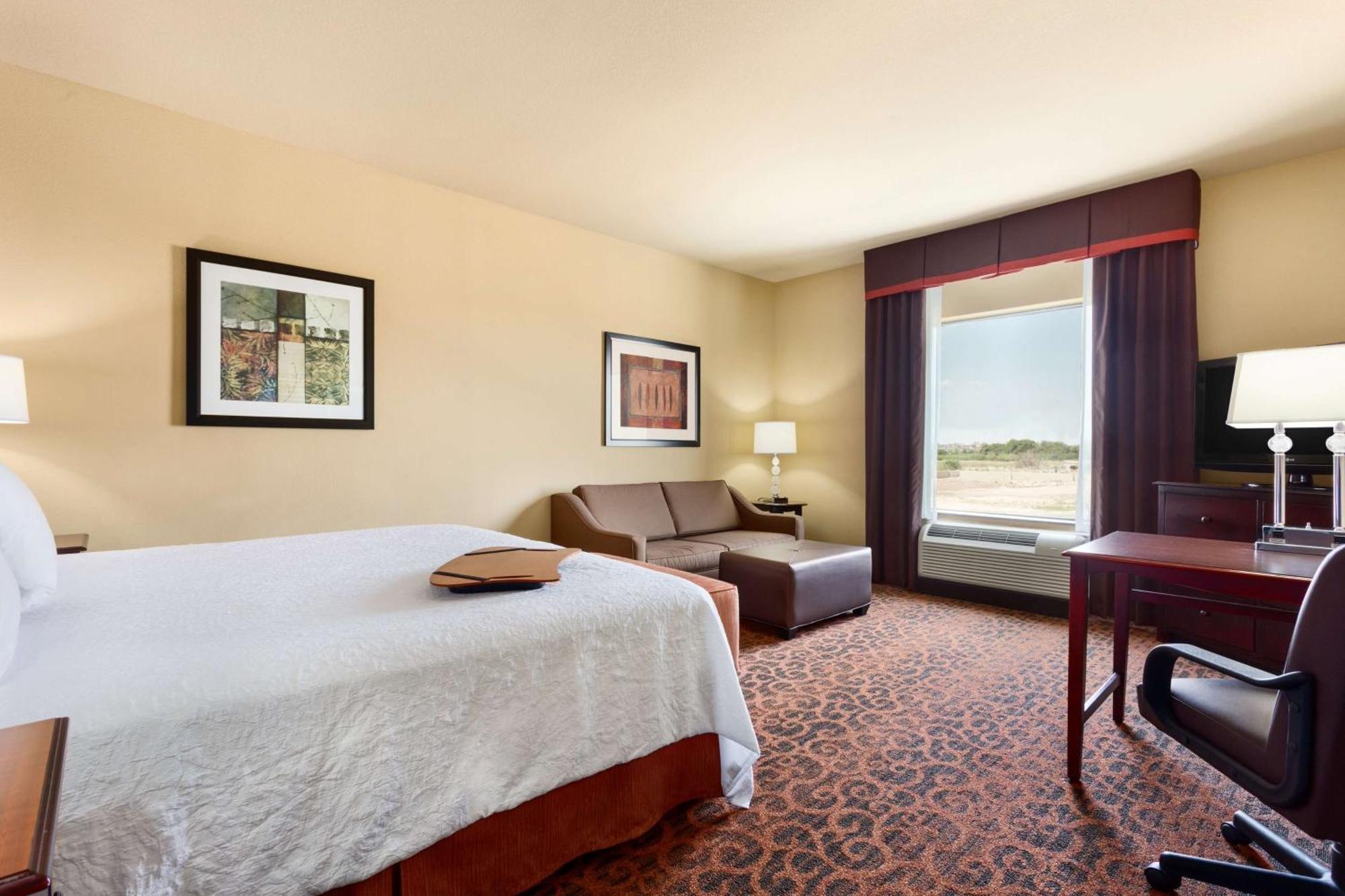 Hampton Inn & Suites Mission Bagian luar foto