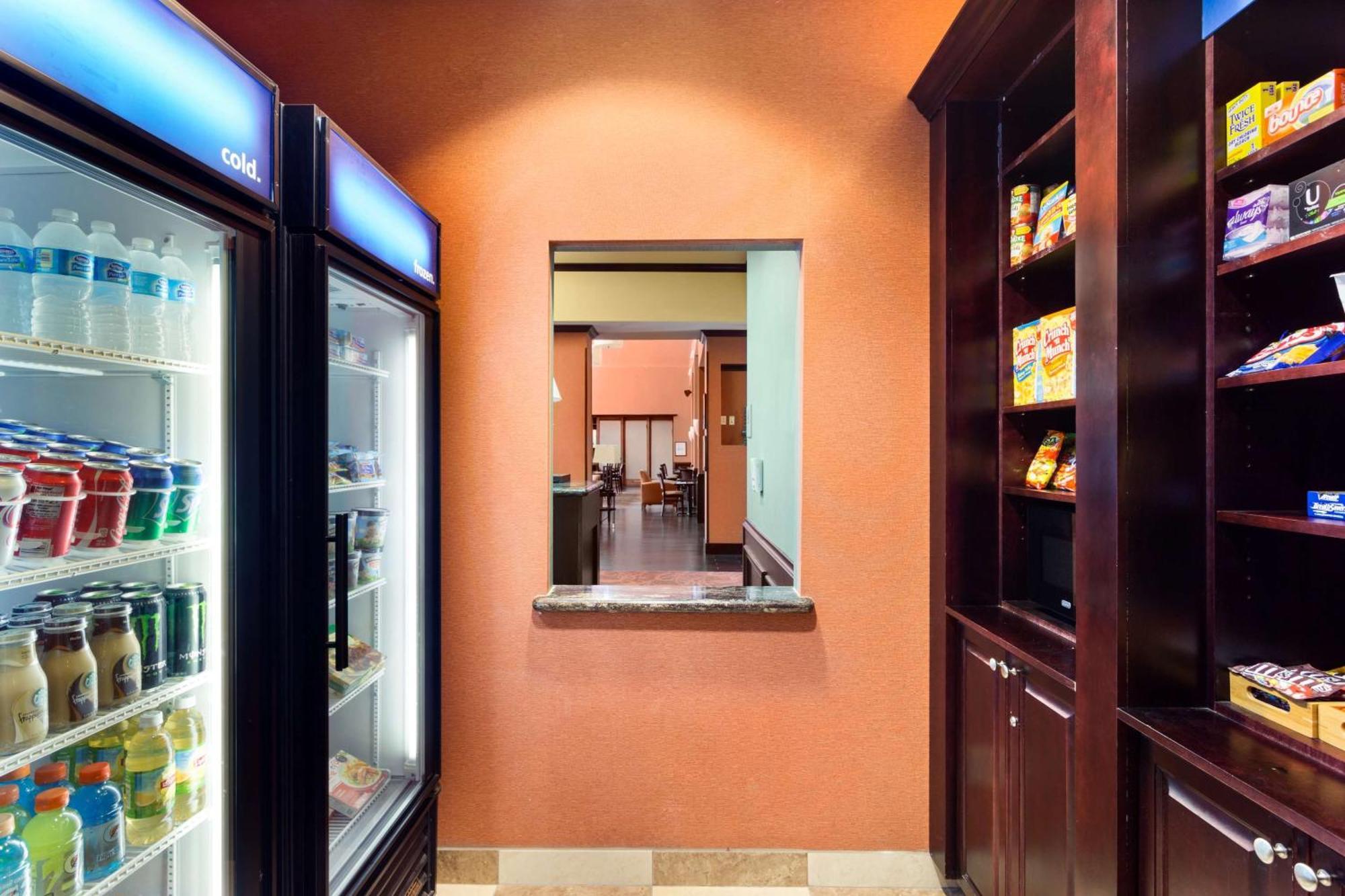 Hampton Inn & Suites Mission Bagian luar foto