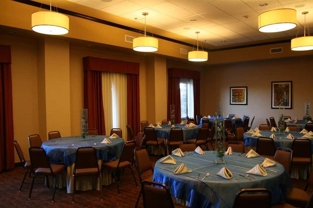 Hampton Inn & Suites Mission Restoran foto